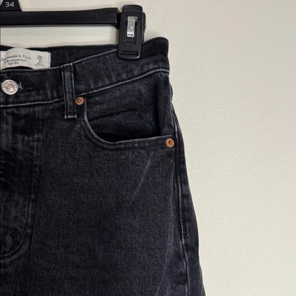 Abercrombie & Fitch The '90s Relaxed Jean High Rise Front Slits Black Jeans 26S - Picture 8 of 12
